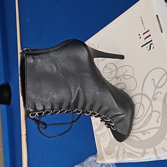 Booties - Picture 2 of 5